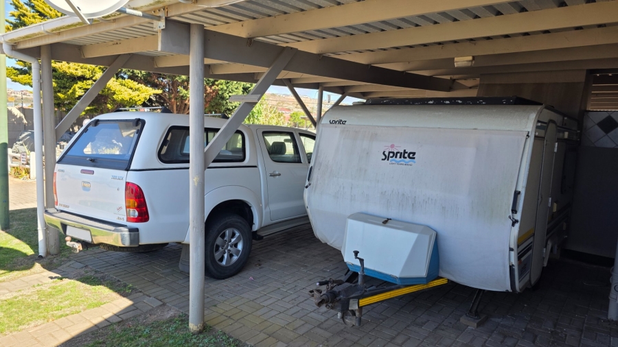 2 Bedroom Property for Sale in Hartenbos Central Western Cape